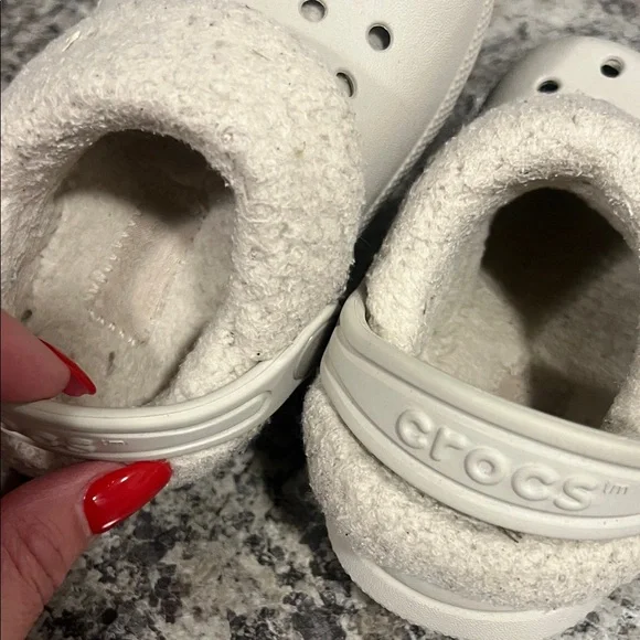 CROCS Kids Fuzzy Lined Slippers - Cream - Picture 4 of 5